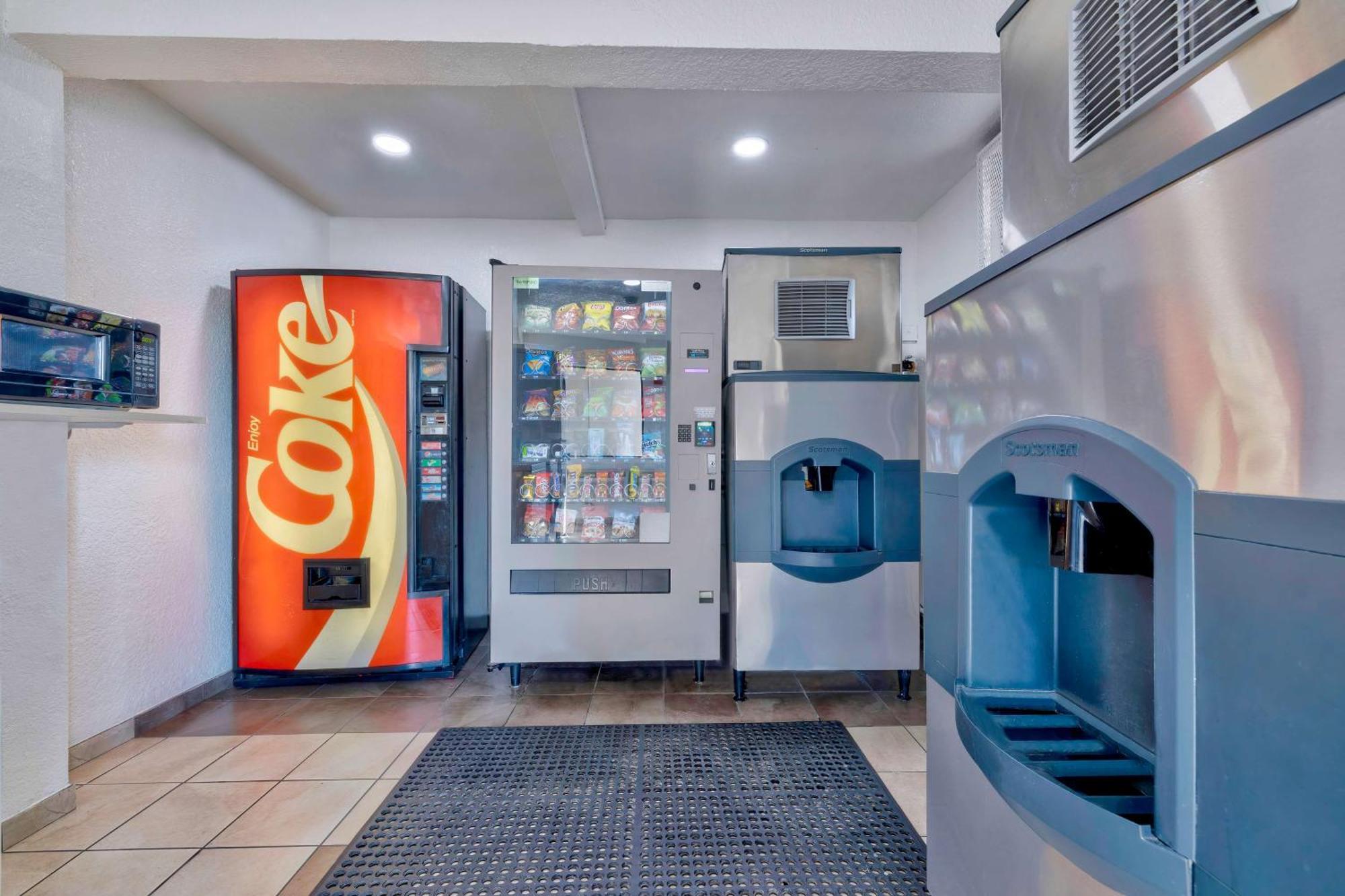 Motel 6-Anaheim, Ca - Fullerton East Dış mekan fotoğraf