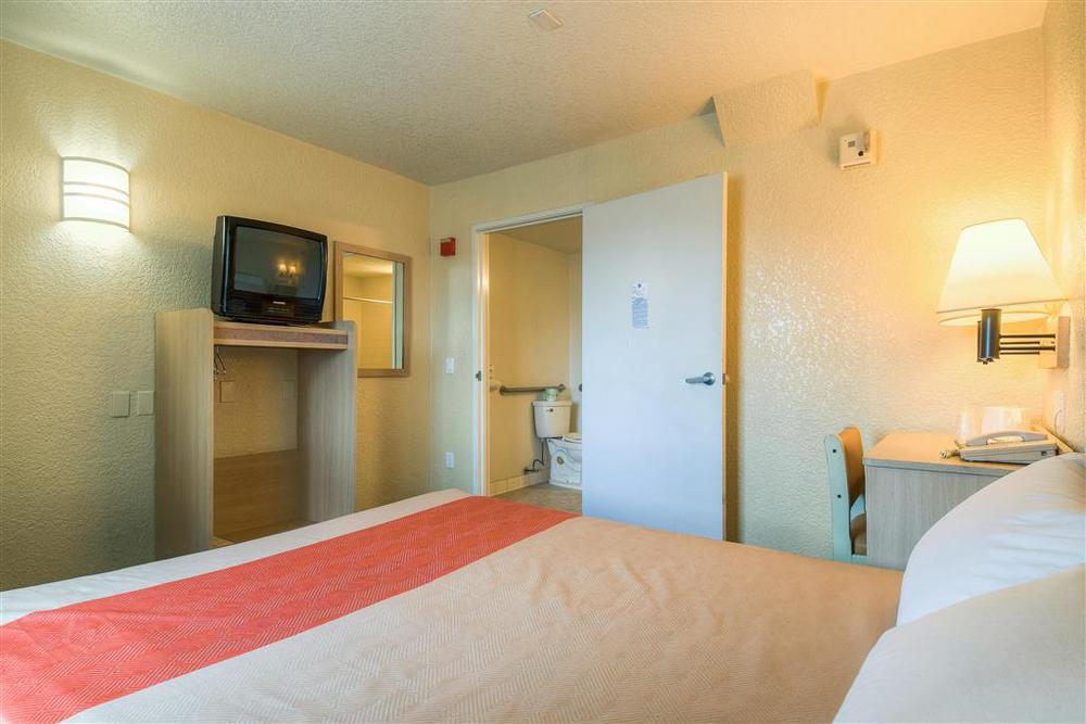 Motel 6-Anaheim, Ca - Fullerton East Oda fotoğraf
