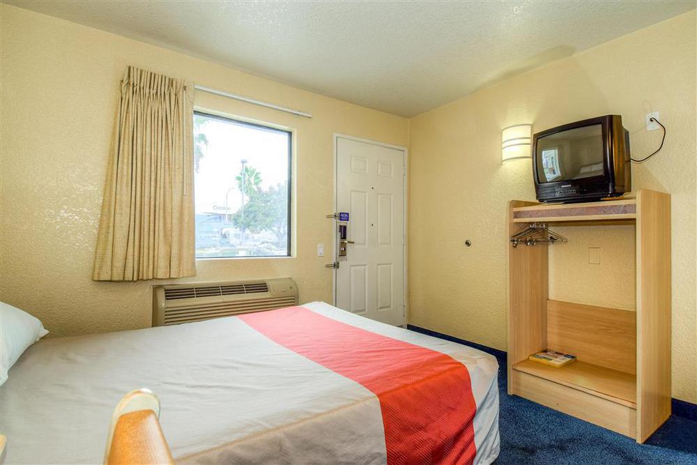 Motel 6-Anaheim, Ca - Fullerton East Oda fotoğraf