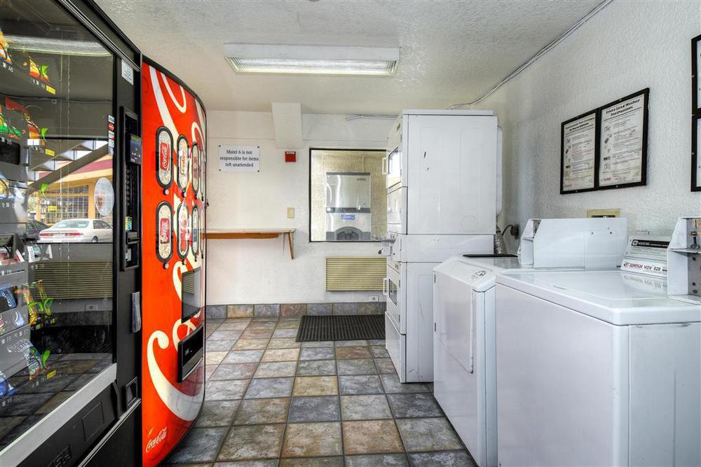 Motel 6-Anaheim, Ca - Fullerton East Konforlar fotoğraf